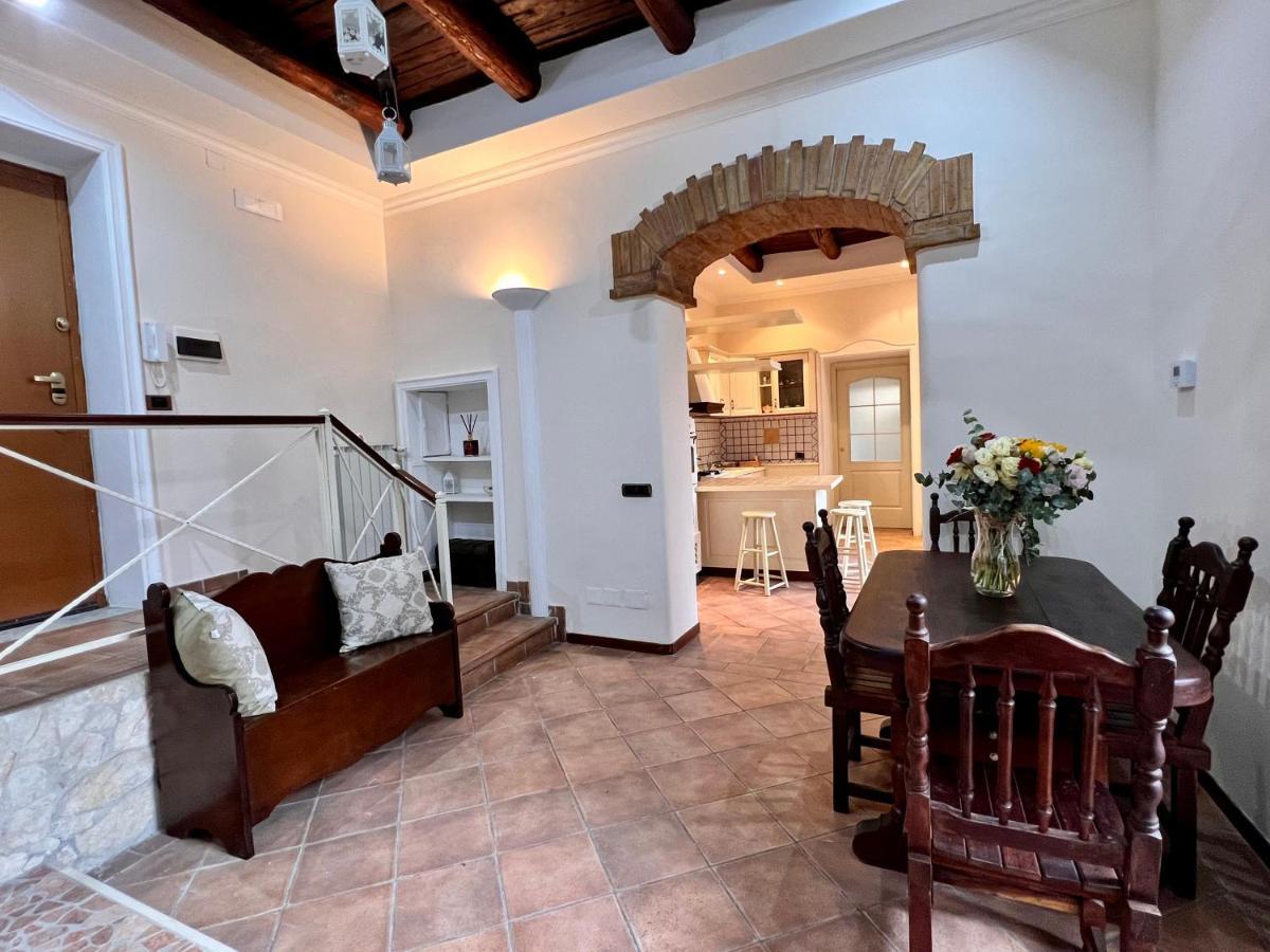 Domus Elena - Plebiscito Appartement Naples