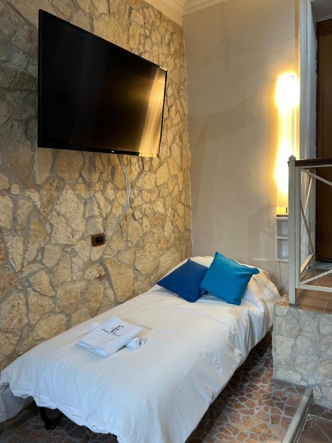 Domus Elena - Plebiscito Appartement Naples
